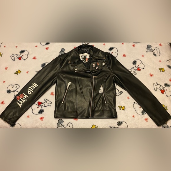 FOREVER 21 | Hello Kitty & Friends Moto Jacket - Picture 5 of 6